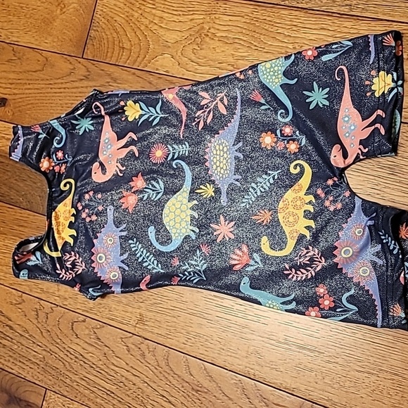Two Gymnastic Leotards Flowers and Dinosaurs - size 100 - Picture 5 of 8